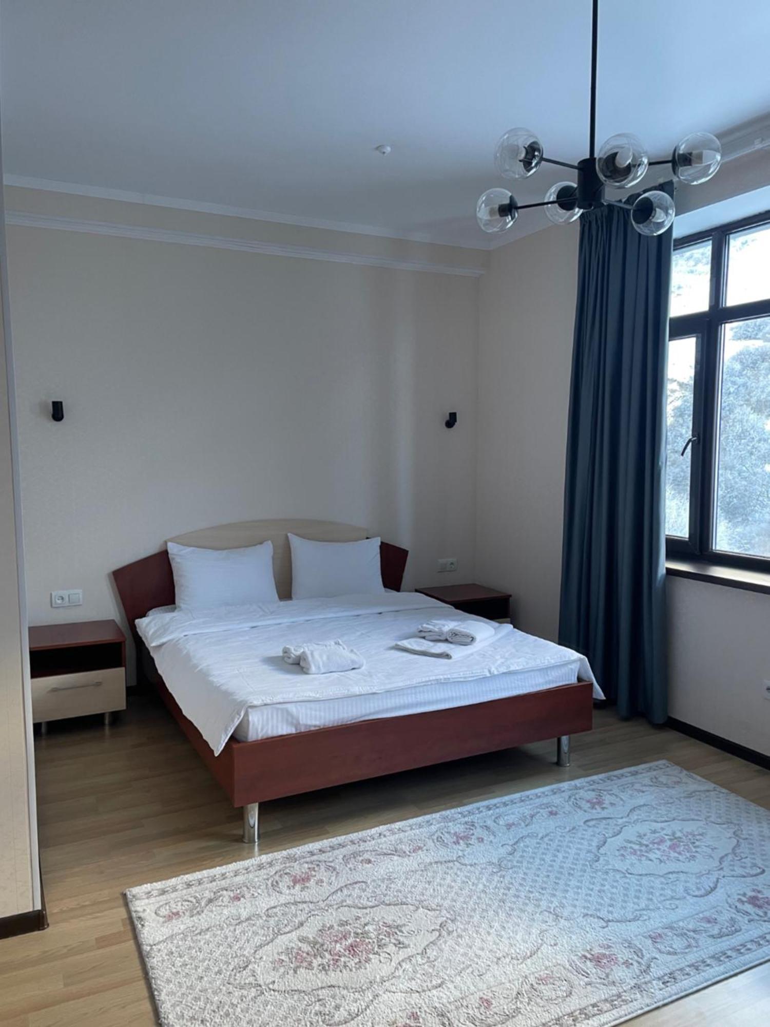 Hotel Issyk Ata Retreat Gorno-Serafimovka Exterior foto